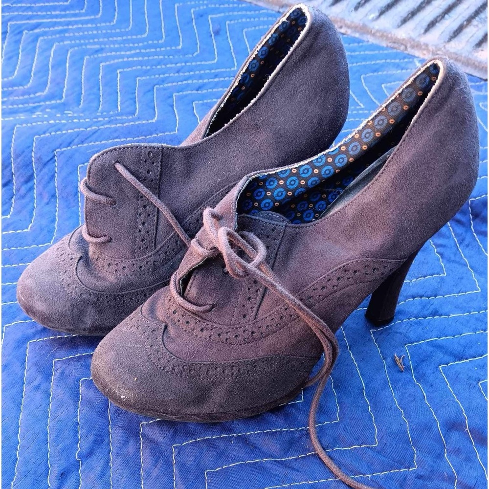 Fioni grey heels size 8